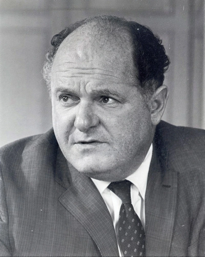 WYNDHAM WHITE, Eric Henry